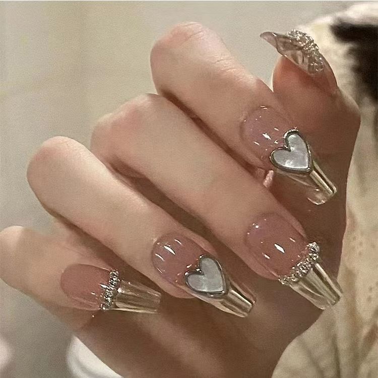 Nagelkunst Karnz