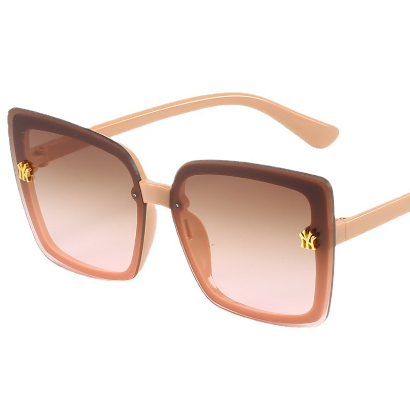 Damen stilvolle quadratische Sonnenbrille mit eleganten Details Karnz