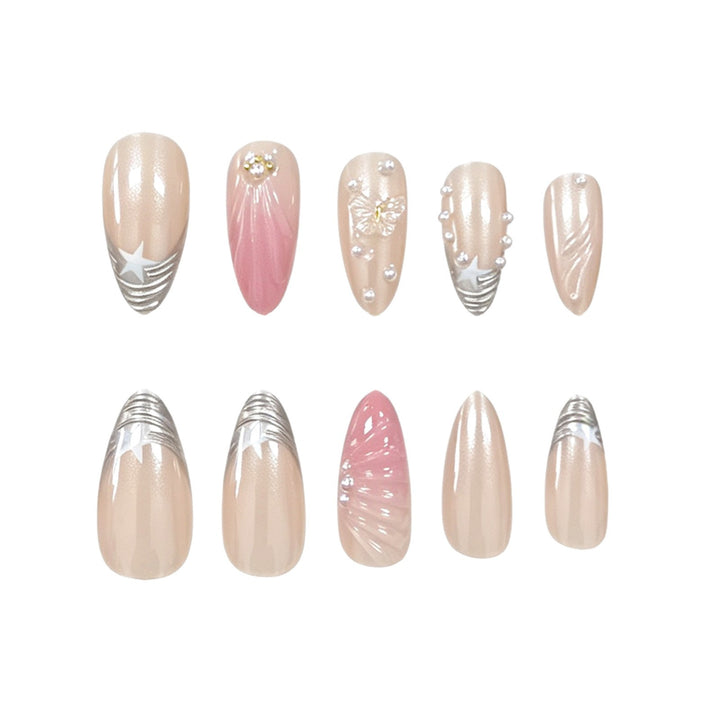 Künstlerische Nagelkunst Karnz