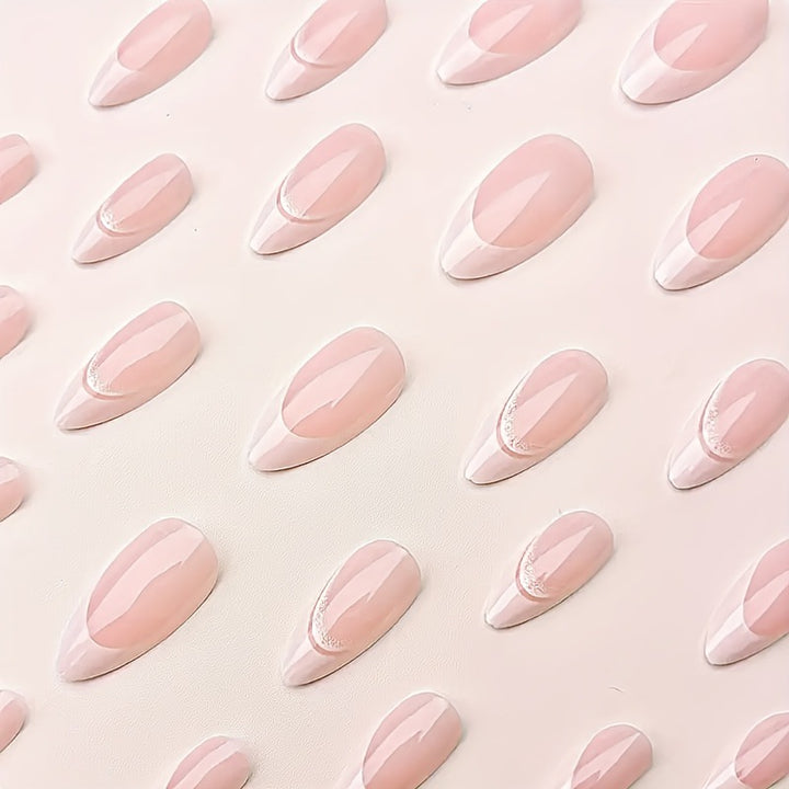 Elegante Französische Spitzen-Nagelkunst