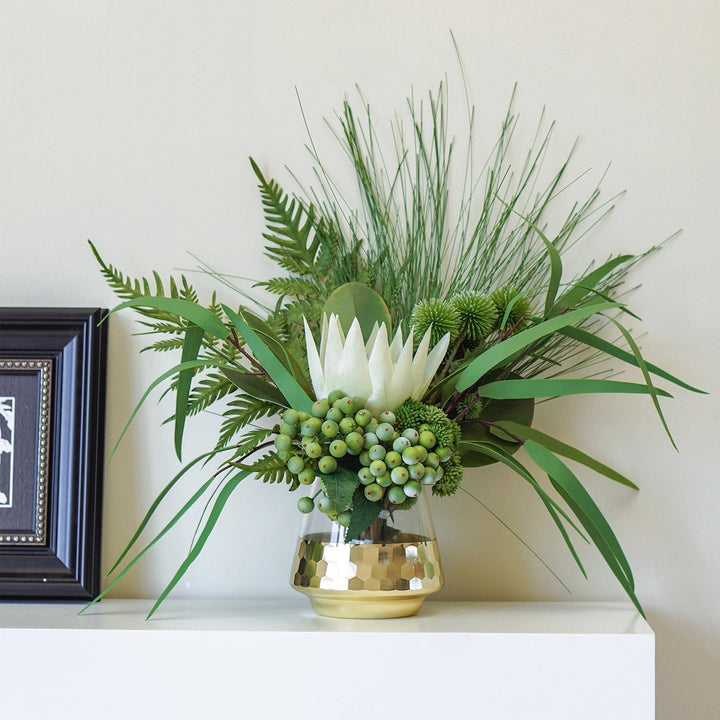 Künstliches Blumenarrangement