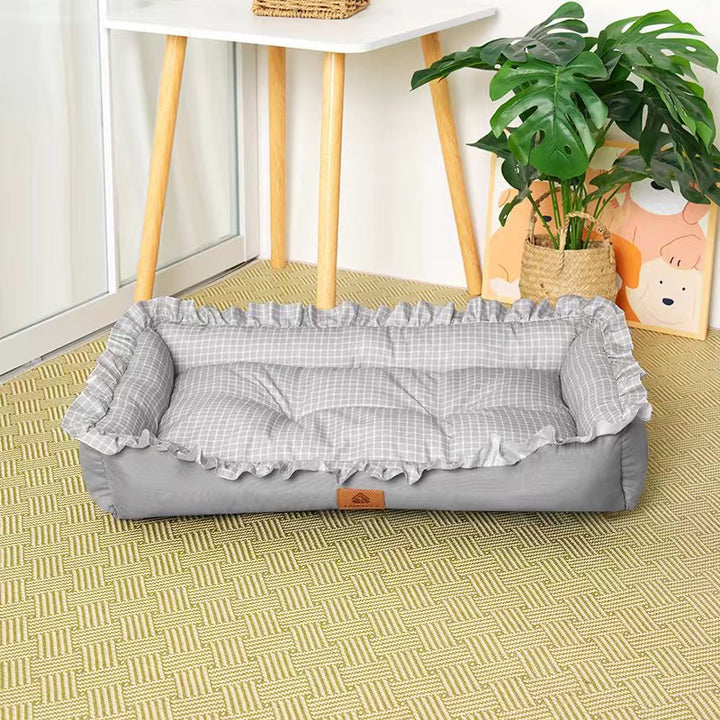 Elegantes Rüschentierbett