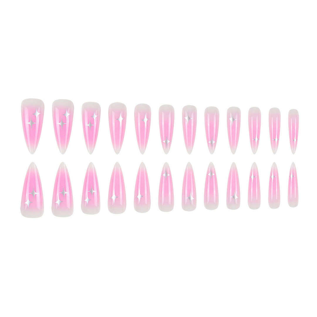 Elegante Stiletto Nagelkunst Karnz