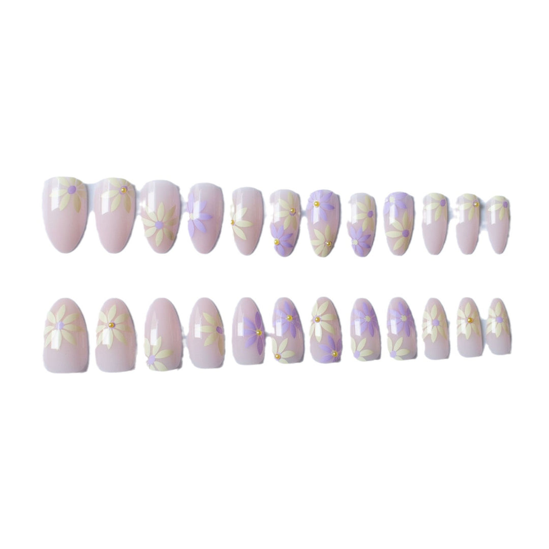 Elegante Florale Acryl Nagelkunst
