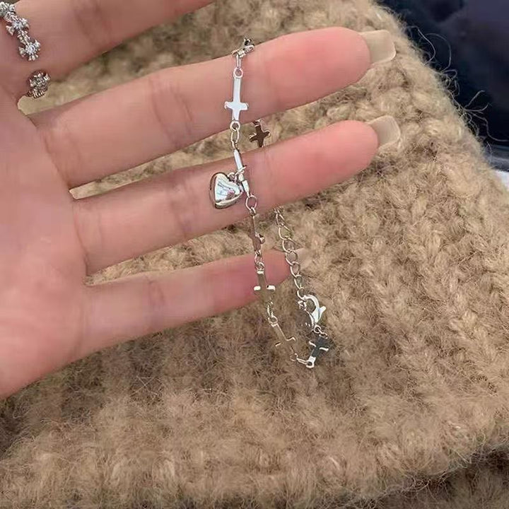 Kreuz- und Herz Charm Armband Karnz
