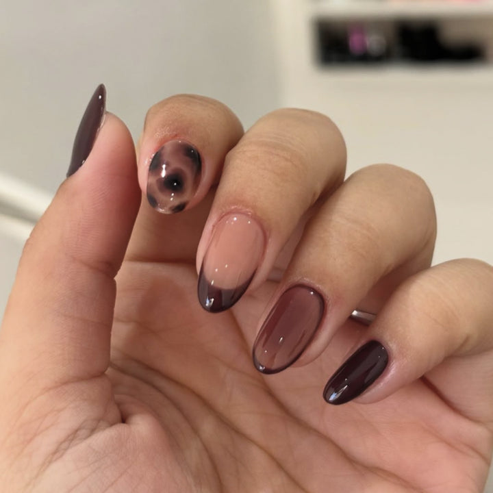Künstlerische Stiletto Press-On Nägel mit glänzender Oberfläche Karnz