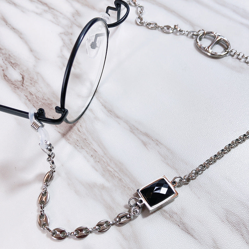 Elegante Brillenhalterkette mit Edlem Anhänger Karnz