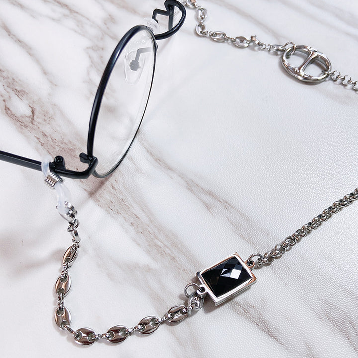 Elegante Brillenhalterkette mit Edlem Anhänger Karnz