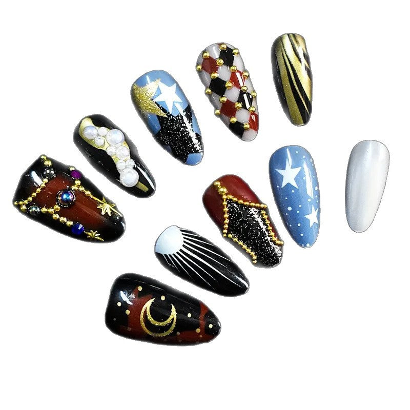 Künstlerisches Nageldesign Karnz