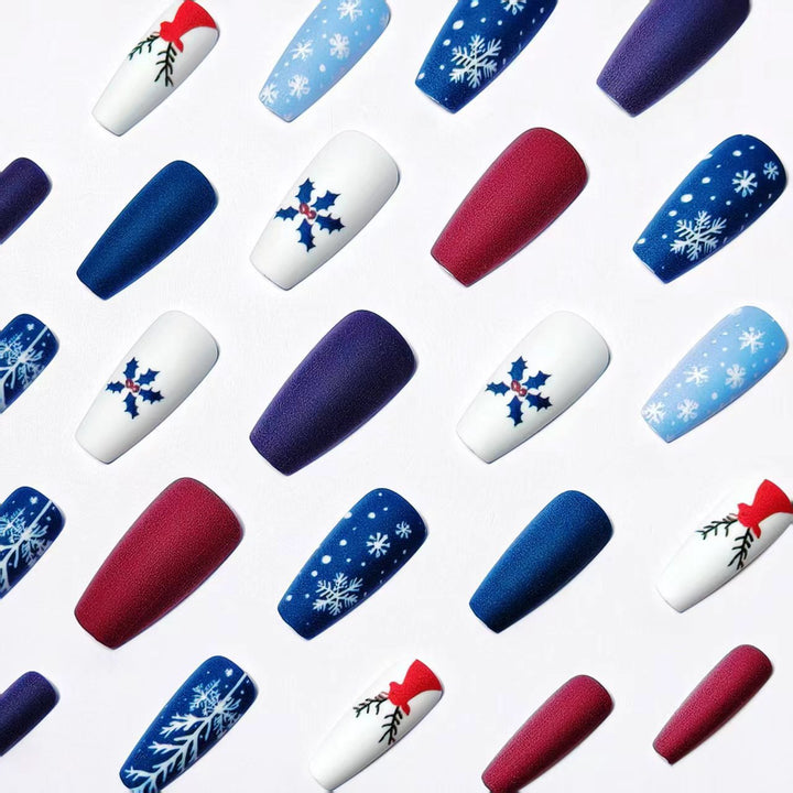 Kreative Kunstnägel mit Weihnachtlichen Motiven Karnz