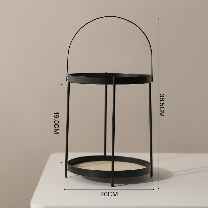 Eleganter Metalltisch Karnz