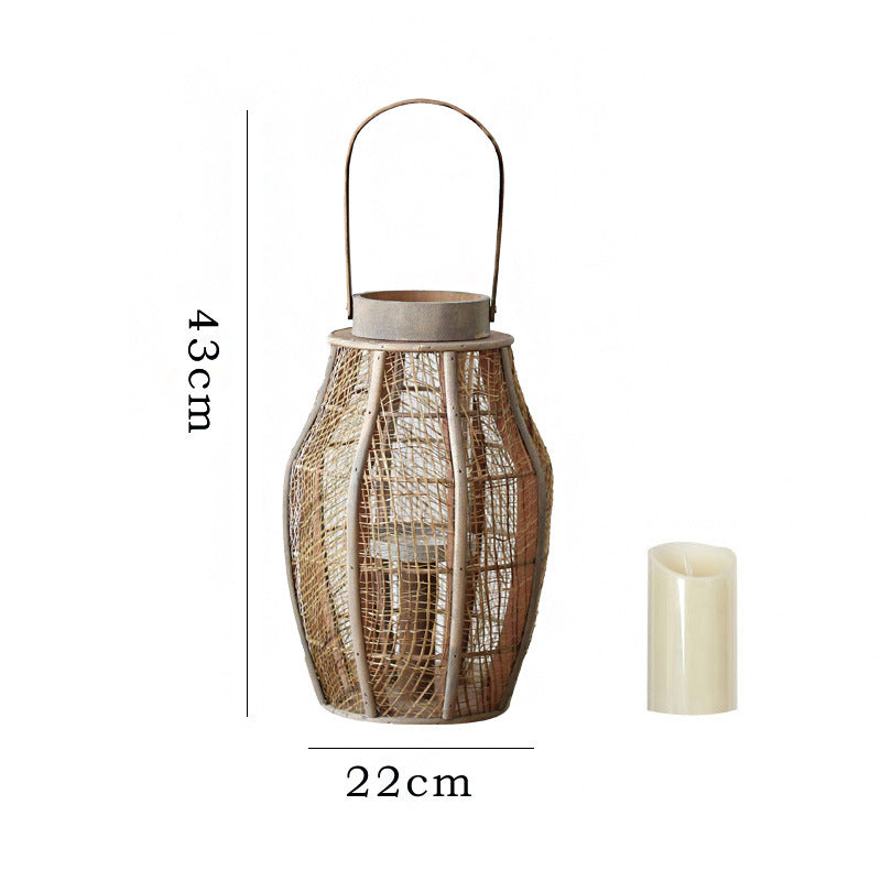 Dekorative Rattan-Lampe Karnz