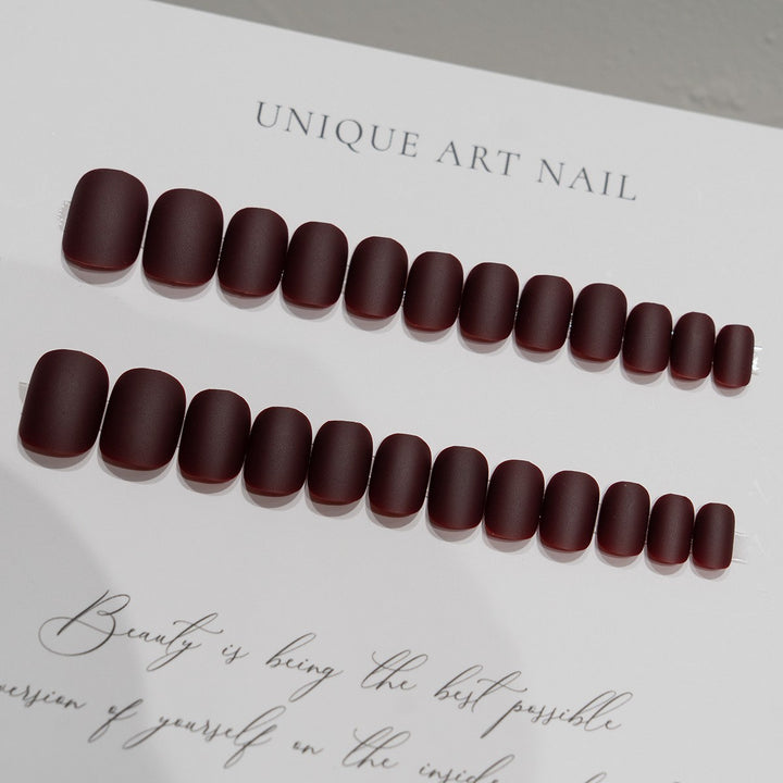 Matte Finish Press-On Nagel Set