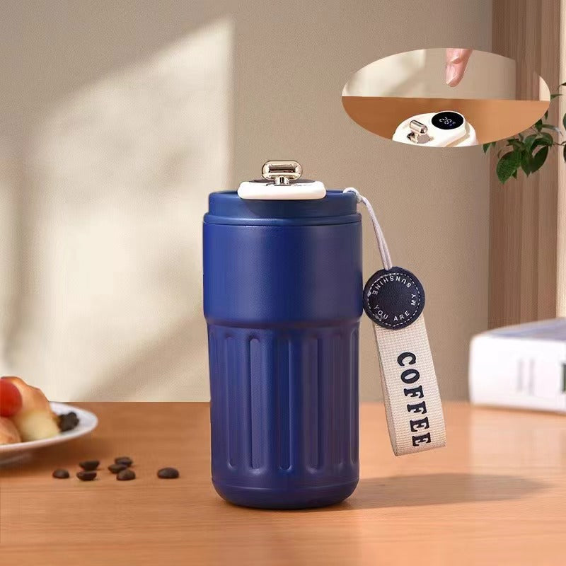 Unisex isolierter Kaffeebecher mit praktischem Deckel Karnz