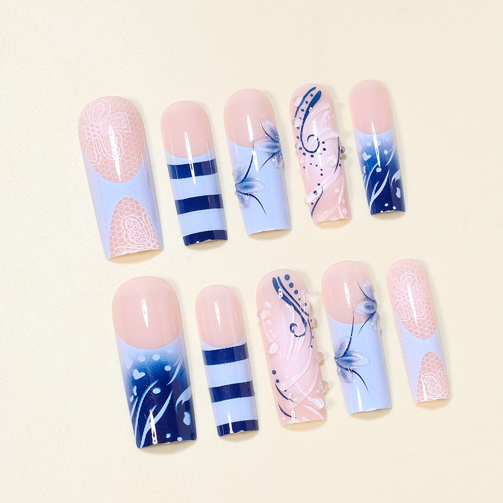 Künstlerisches Nageldesign-Set mit von Ozean inspirierten Akzenten Karnz