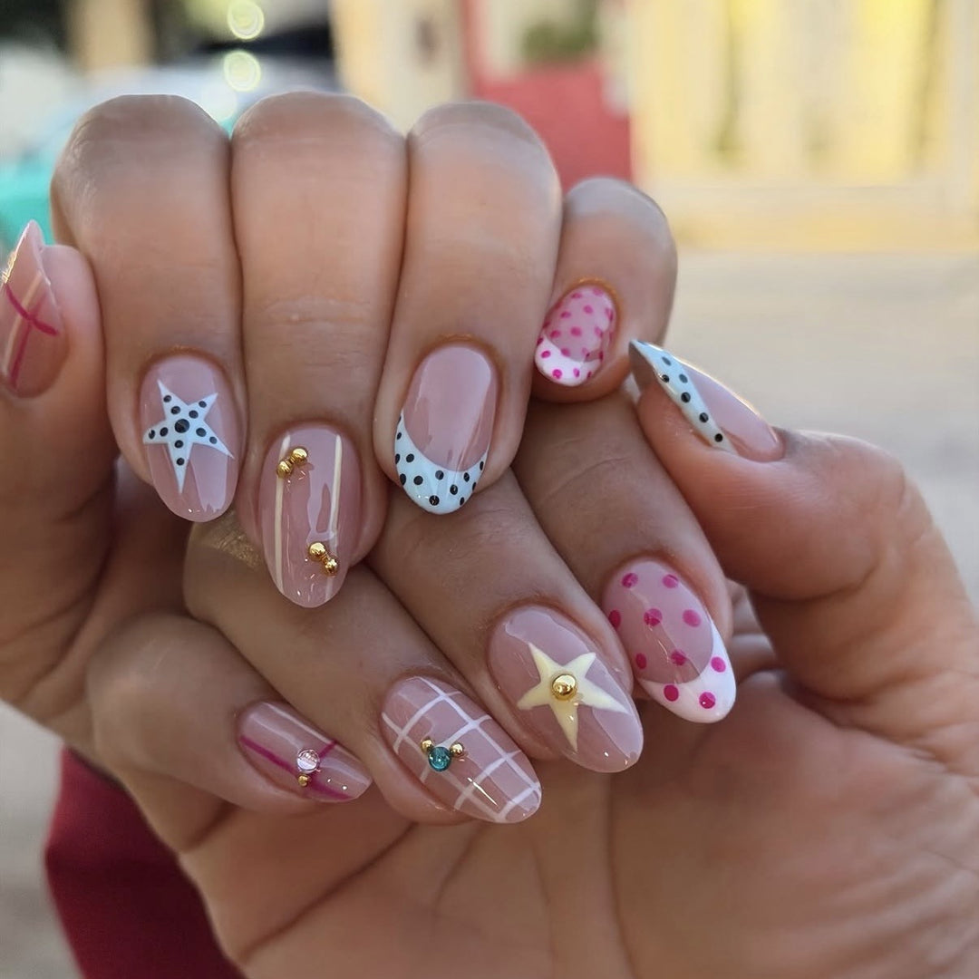 Künstlerisches dekoratives Press-On-Nagelset 1790746064