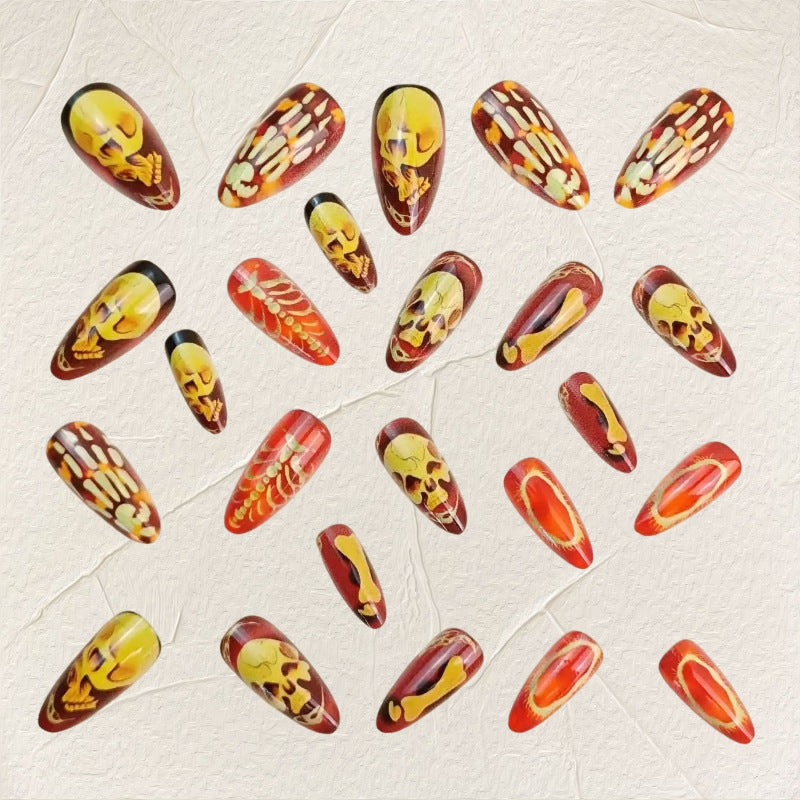 Kreatives Nageldesign Karnz