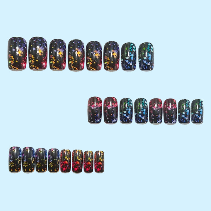 Funkelnde Kunstnägel mit Glittereffekt Karnz