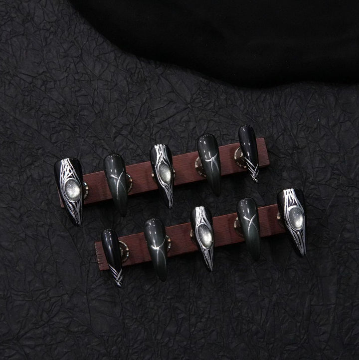 Künstlerische Stiletto-Nagelverlängerungen
