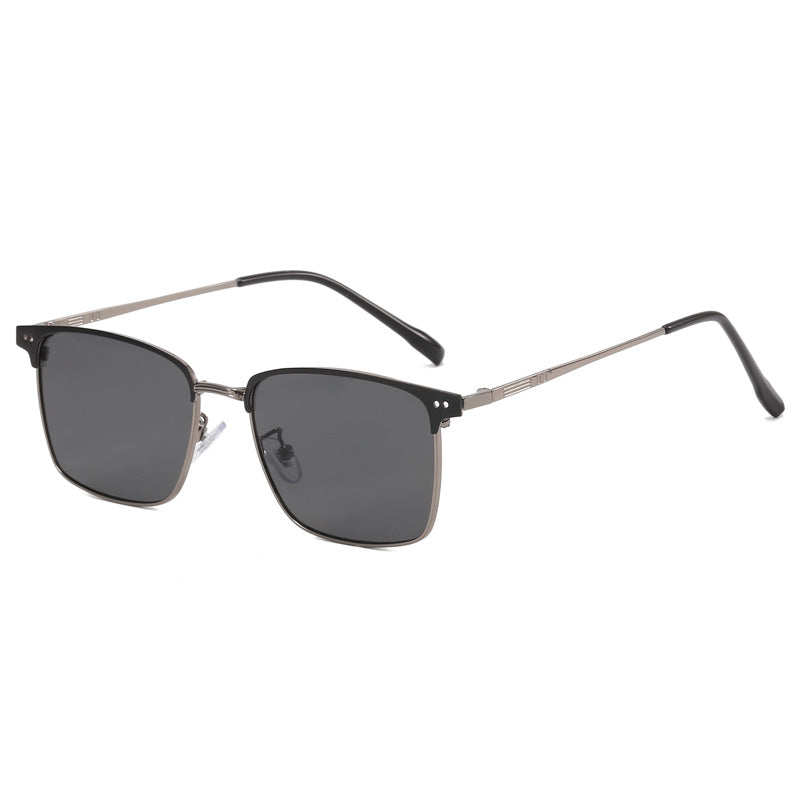 Damen modische Brille mit quadratischem Rahmen und filigranen Details Karnz