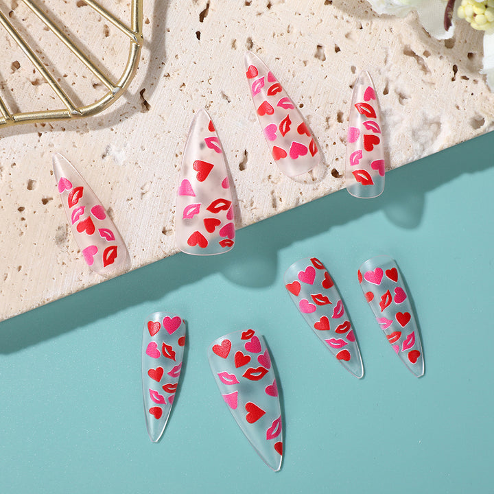 Künstliche Nagelspitzen mit Herzen Motiven Karnz