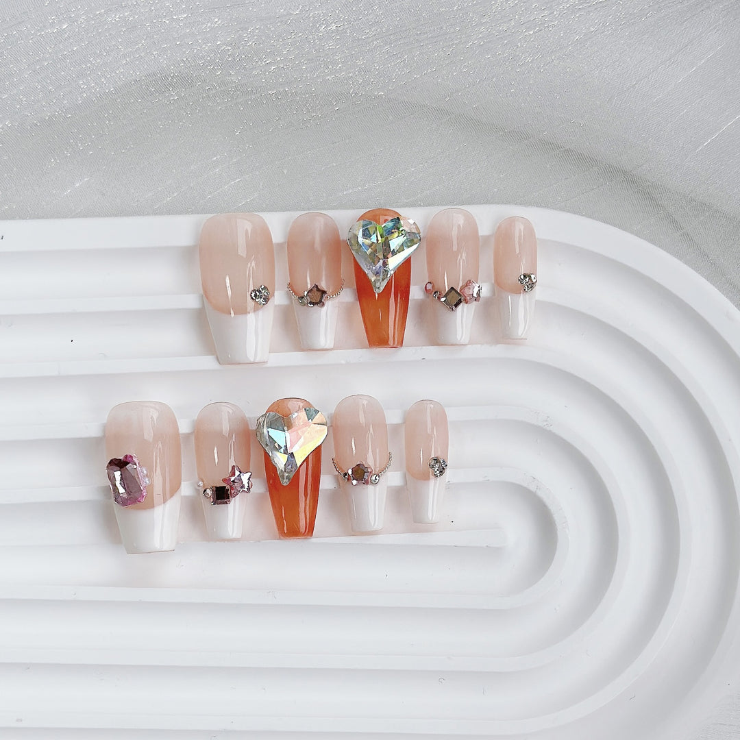 Glamourös Dekorative Press-On Nagelkunstset mit irideszenten Edelsteinen