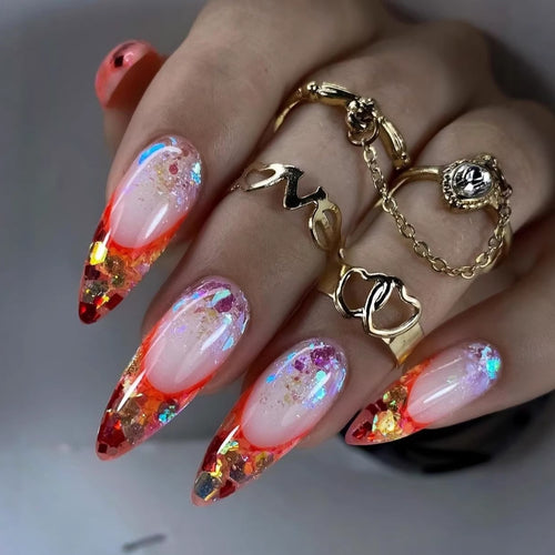 Glitzernde Stiletto-Kunstnägel Karnz