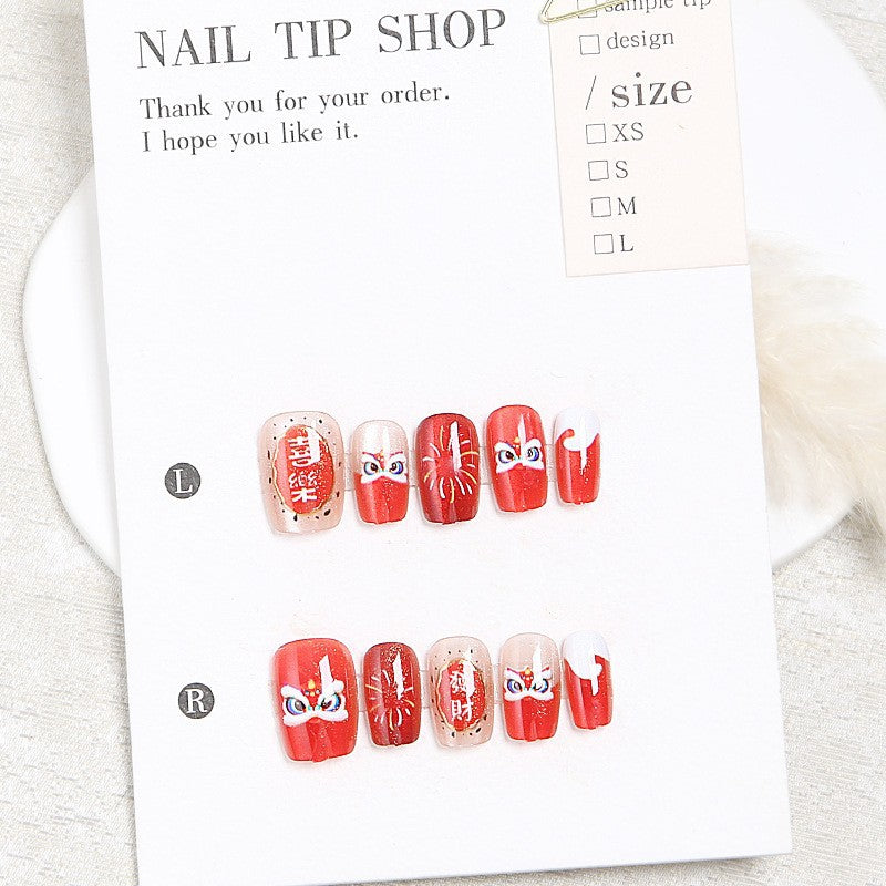 Kunstnagelset mit einzigartigen Tiermotiven und eleganten Akzenten Karnz