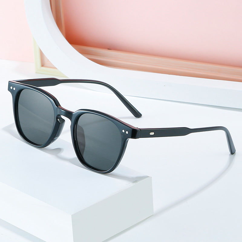 Damen modische Sonnenbrille mit hochwertigem UV-Schutz und komfortablem Rahmen Karnz