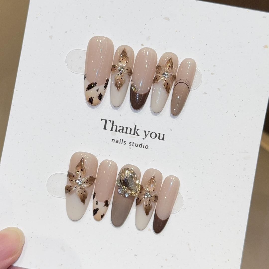 Kunstnagelspitzen mit Elegantem 3D-Design Karnz