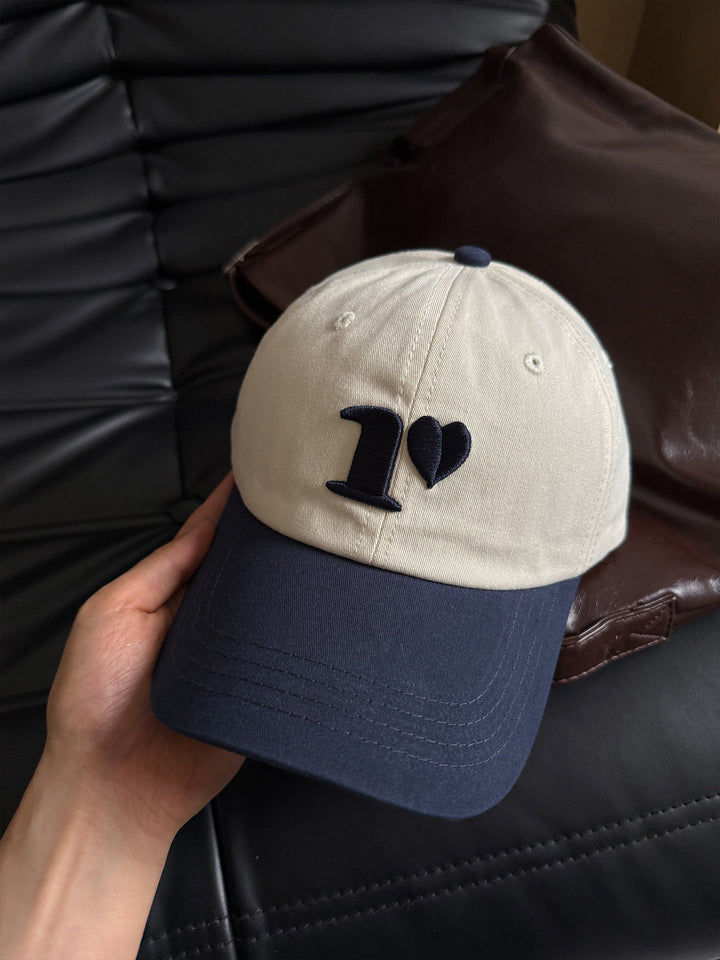 Gestickte Love Grafik Cap