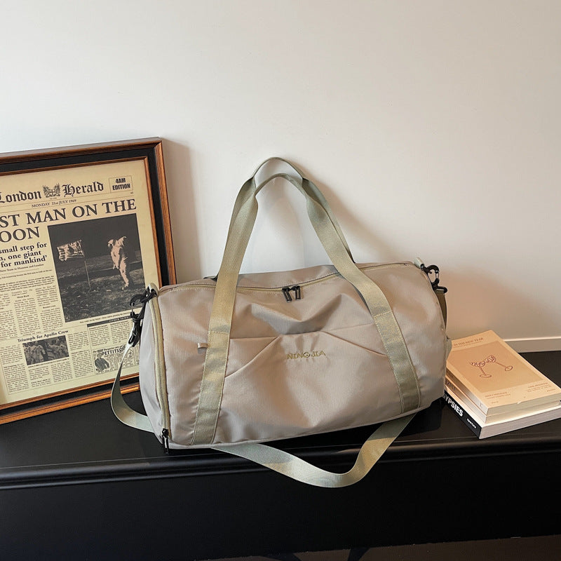 Vielseitige Reisetasche mit verstellbarem Schultergurt