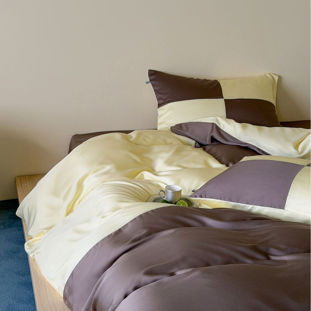 Zweiseitiges glänzendes Satin-Bettwäsche-Set mit kontrastierenden Paneelen und seidigem Griff