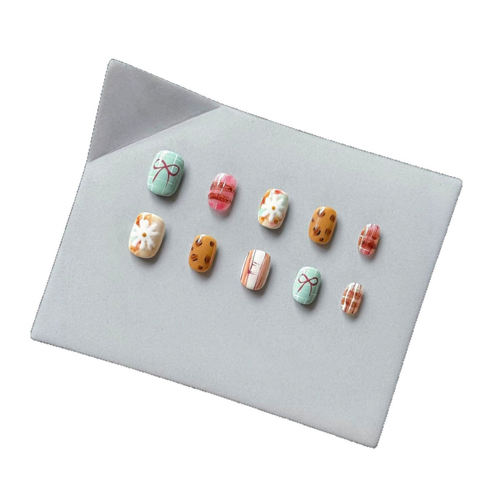 Künstlerische Nagelkunst Tipp