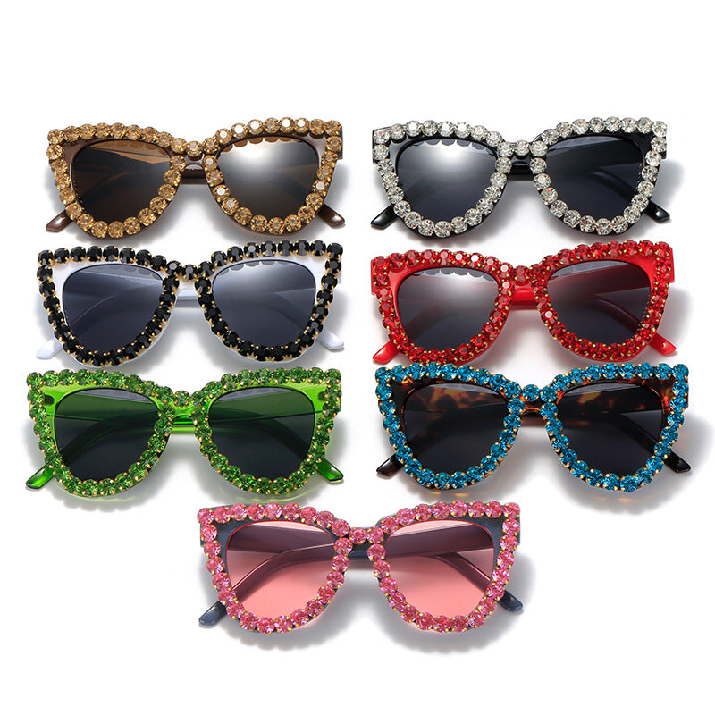 Damen extravagante Übergrößen-Sonnenbrille mit Kristallschmuck Karnz