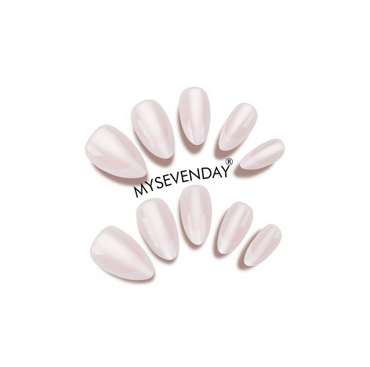 Elegante French Tip Press-On Nagelkunst Karnz