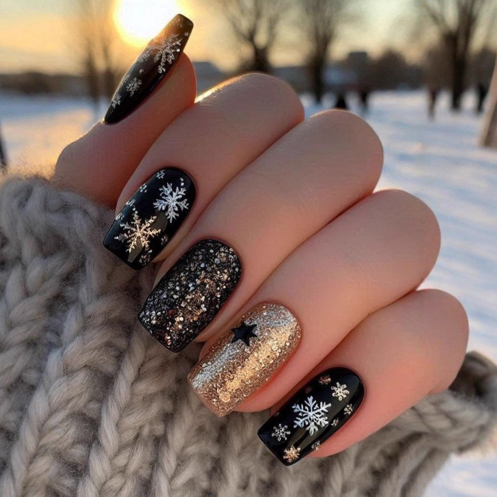Festliche Nagelkunst Karnz