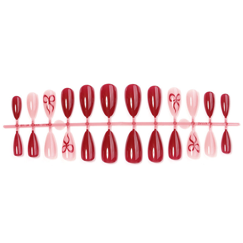 Künstlerisches Press-On Nail Kit Karnz