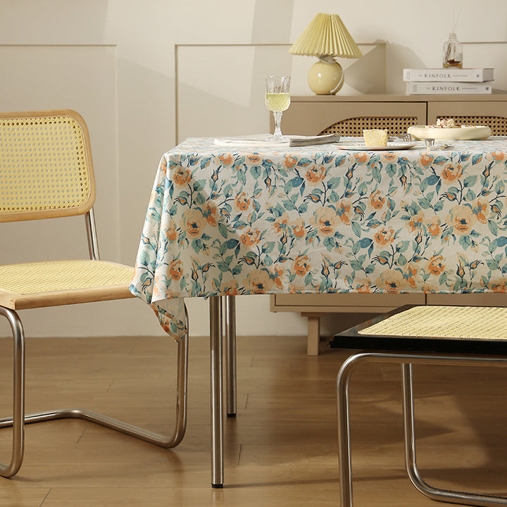 Abwaschbare Tischdecke aus Polyester mit floraler Aquarell-Optik und wasserabweisender Beschichtung Karnz