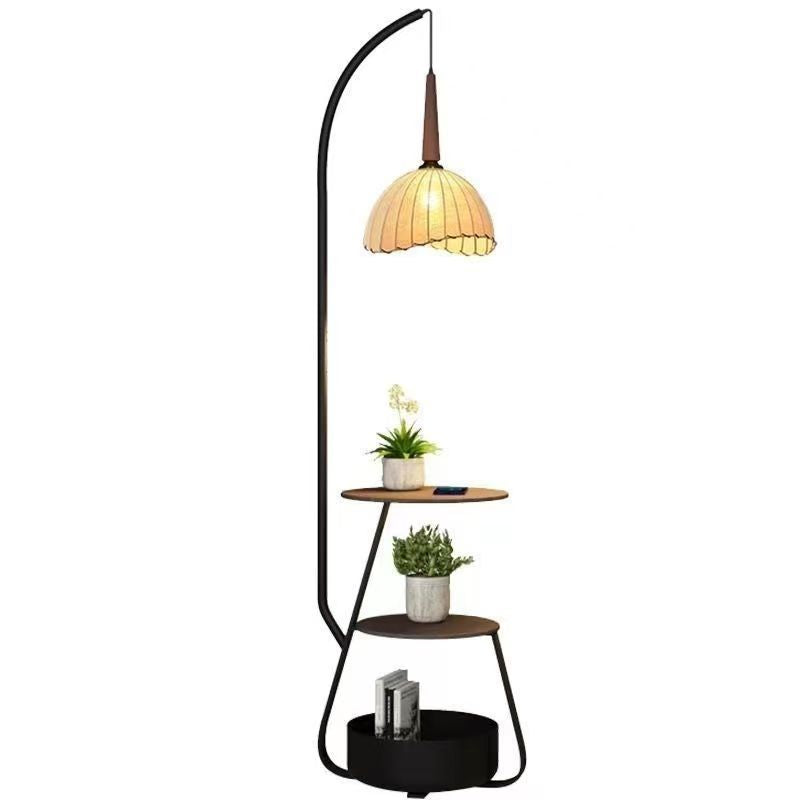 Moderne Stehlampe mit integriertem Pflanzenständer