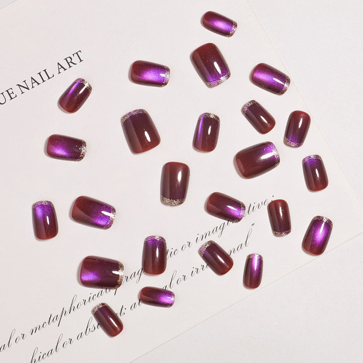 Künstlerisches Press-On-Nagelset mit glänzendem Ombre-Finish Karnz