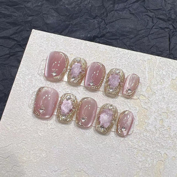 Chic Press-On Nail Art Set Karnz
