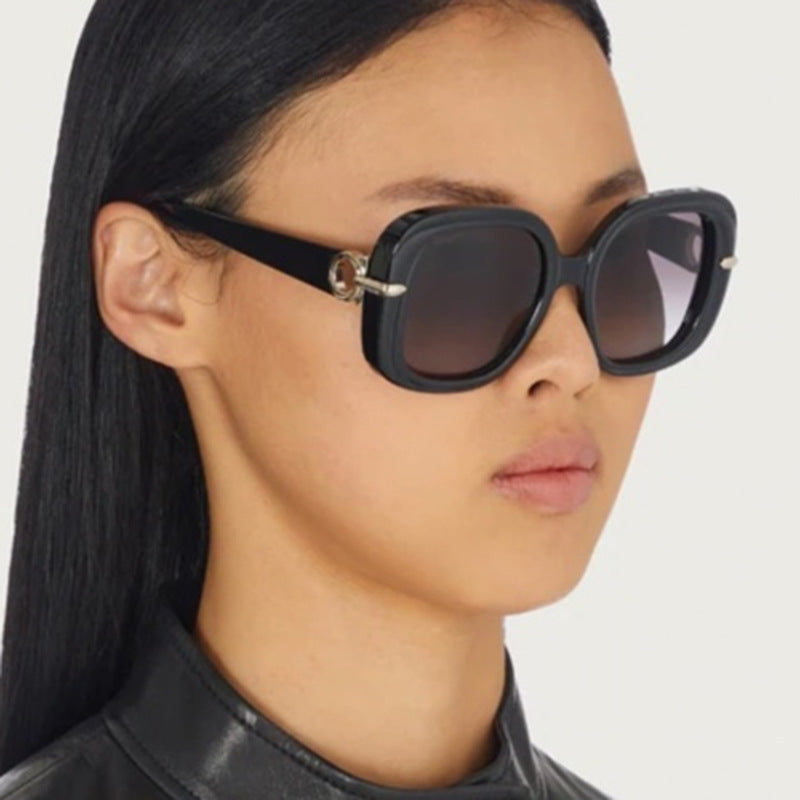 Damen quadratische Sonnenbrille mit luxuriösem Metallakzent Karnz