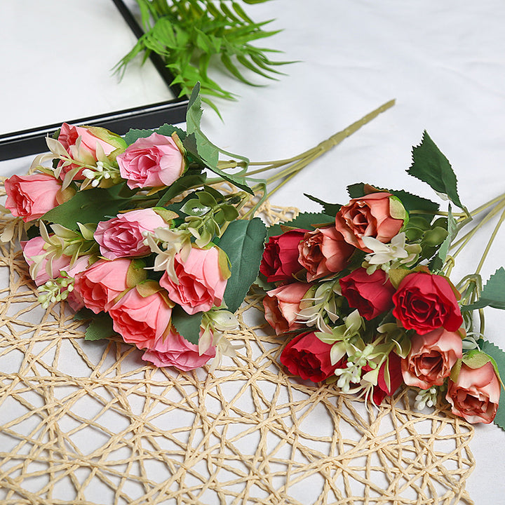 Künstlicher Blumenstrauß für die Wohnkultur