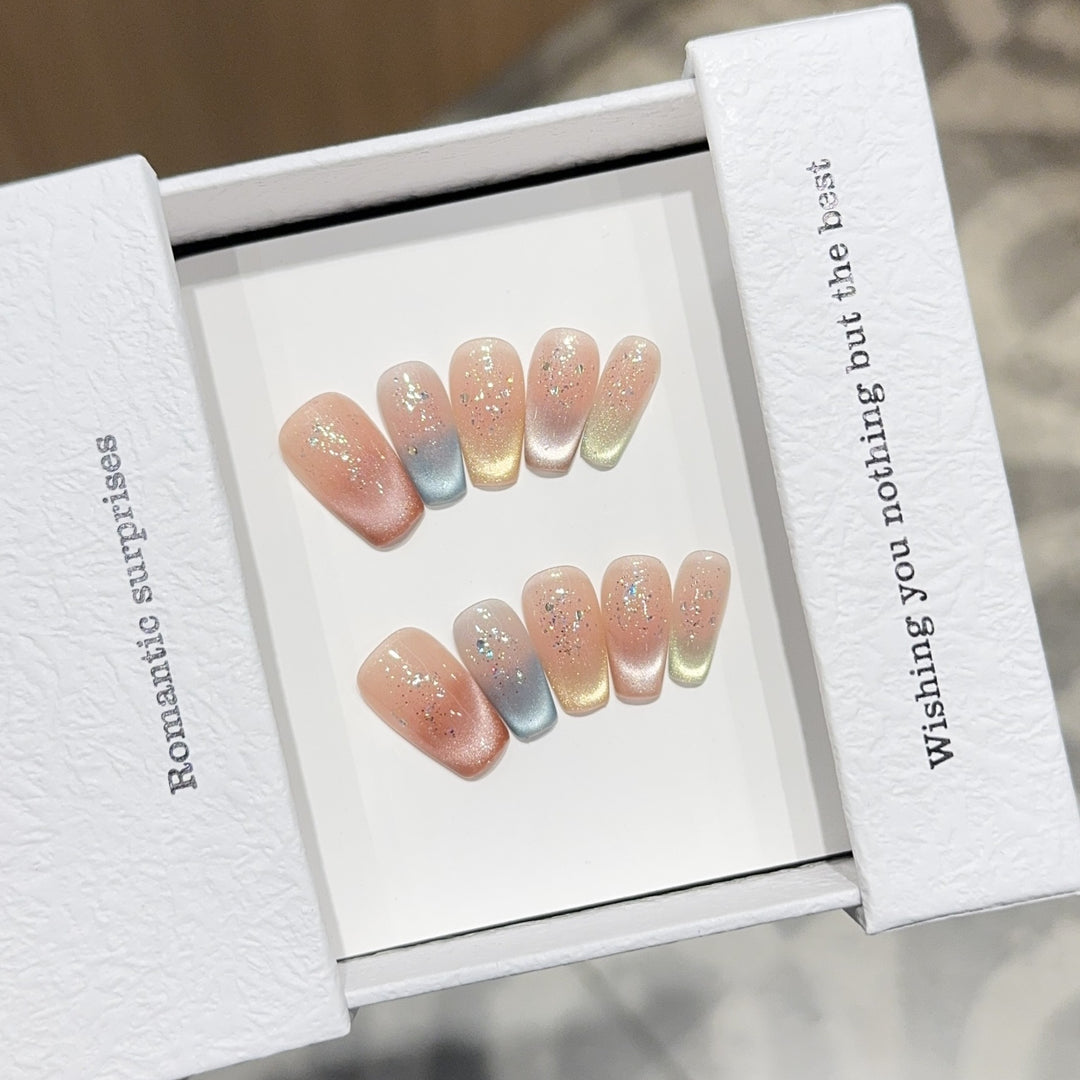 Elegante Kunstnagelspitzen mit Ombre-Effekt Karnz