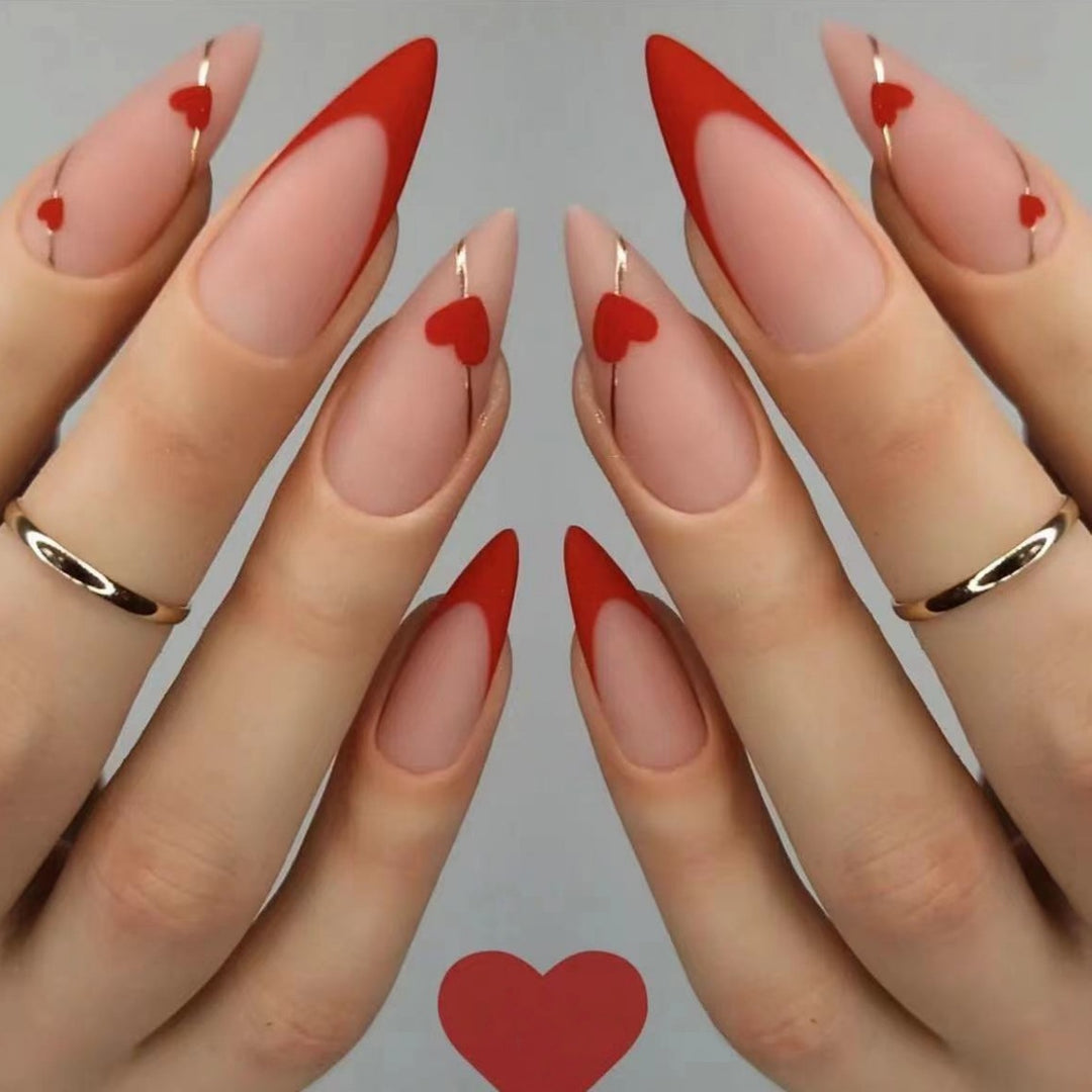 Elegante Herz-Design Stiletto Nagelverlängerungen Karnz
