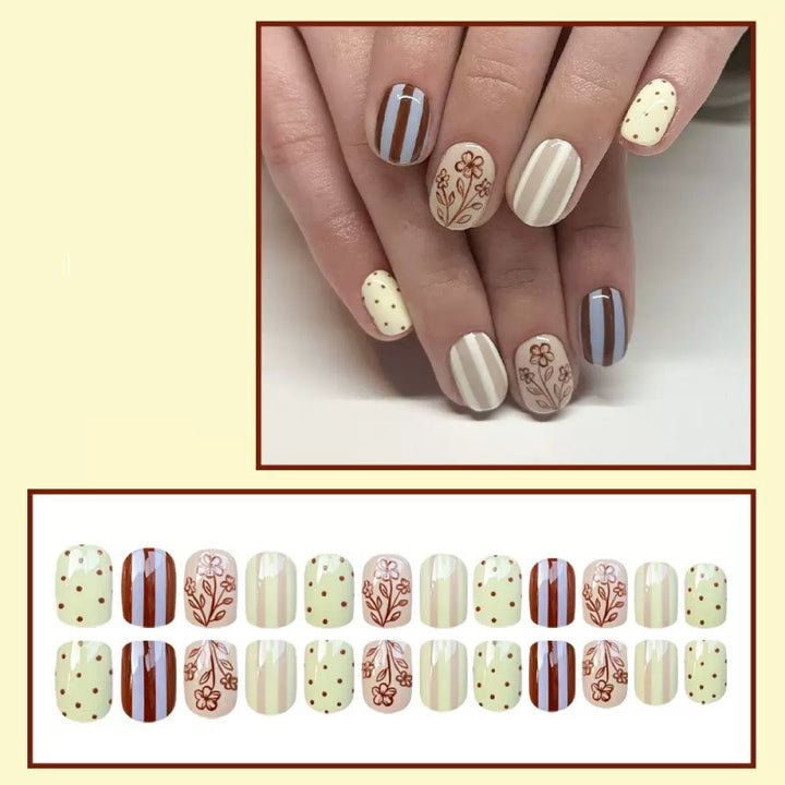 Kreative Nagelkunst Karnz