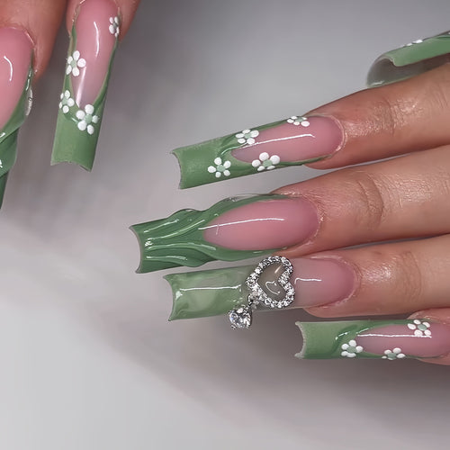 Dekorative Florale Press-On Nagel Verbesserungen Karnz