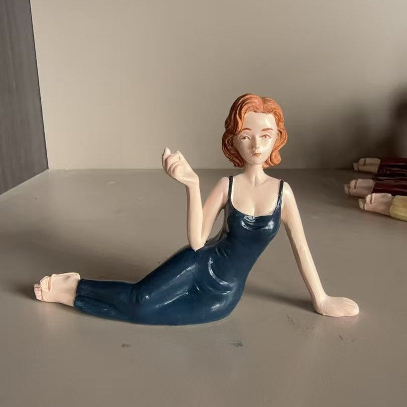 Dekorative Figur im Vintage-Stil Karnz