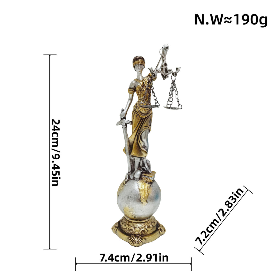 Elegante Statue der Justitia in kunstvollen Details Karnz